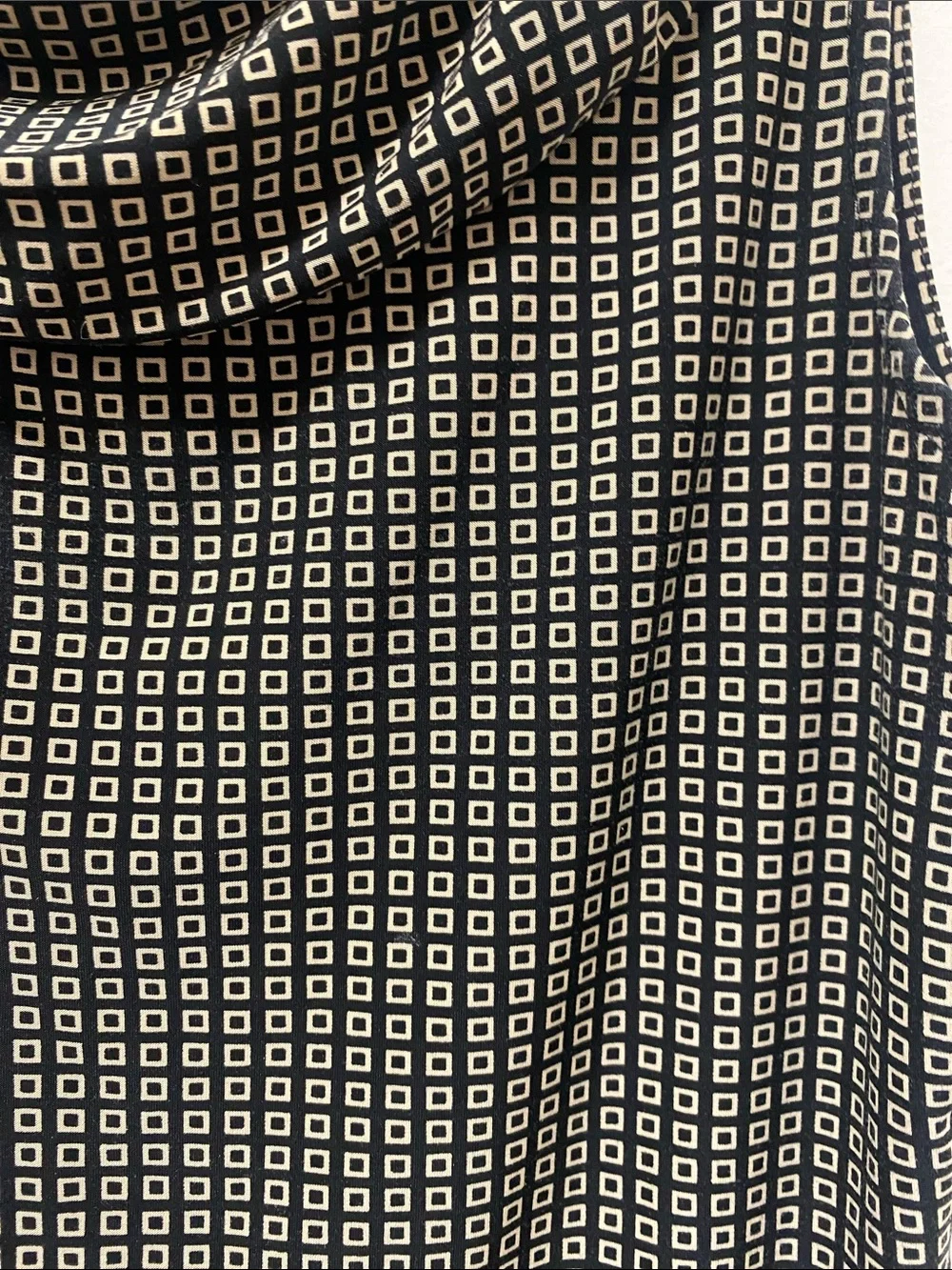 Banana Republic Black and White Geometric Sleeveless Cowl Neck Tank - Picture 3 of 4